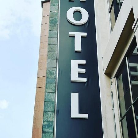 Hotel Golden Suite Pereira Esterno foto