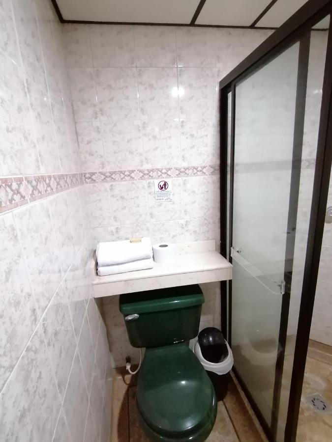 Hotel Golden Suite Pereira Esterno foto