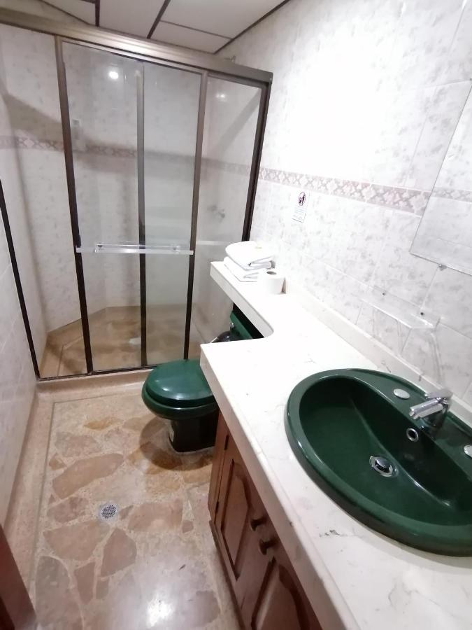 Hotel Golden Suite Pereira Esterno foto