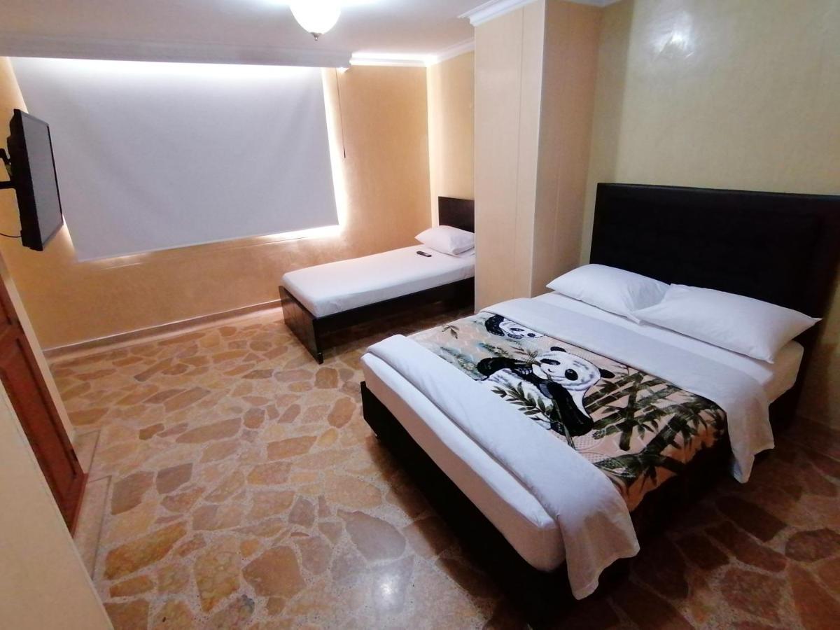 Hotel Golden Suite Pereira Esterno foto