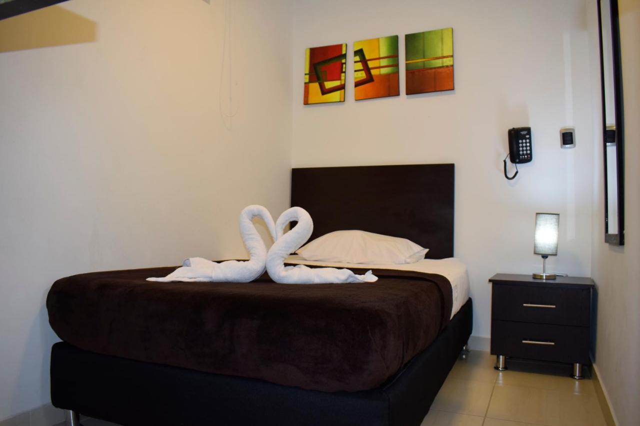 Hotel Golden Suite Pereira Esterno foto