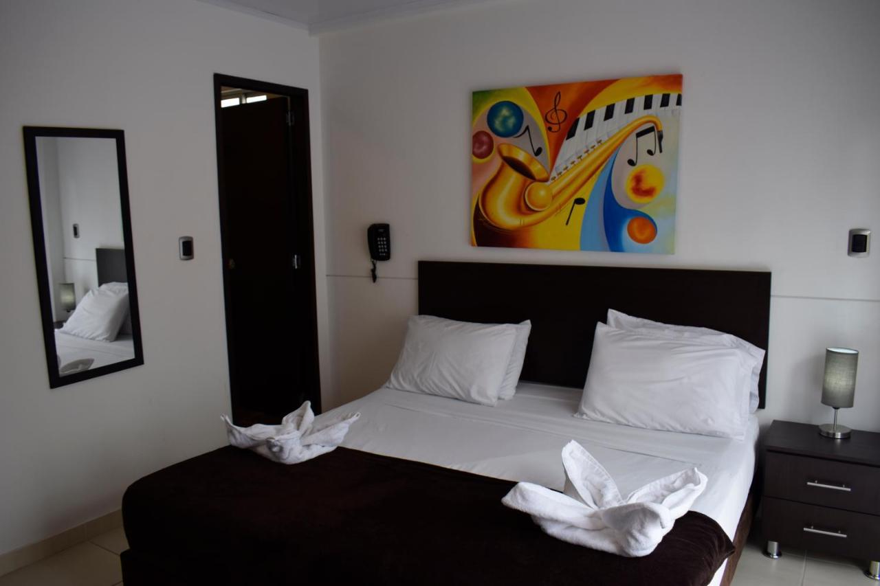 Hotel Golden Suite Pereira Esterno foto