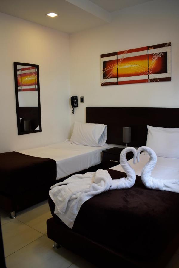 Hotel Golden Suite Pereira Esterno foto