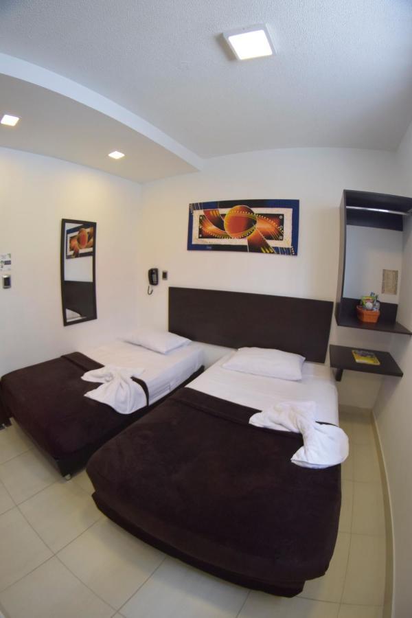 Hotel Golden Suite Pereira Esterno foto
