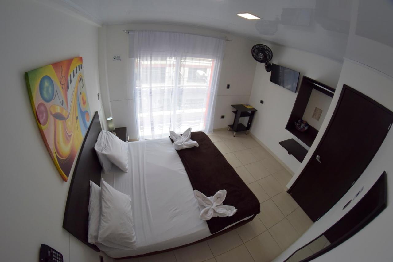 Hotel Golden Suite Pereira Esterno foto