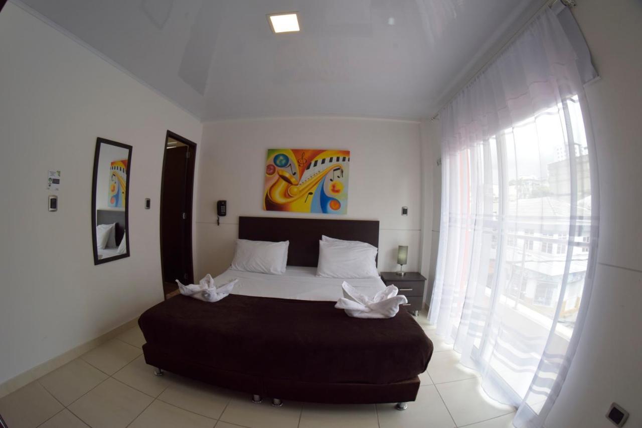 Hotel Golden Suite Pereira Esterno foto